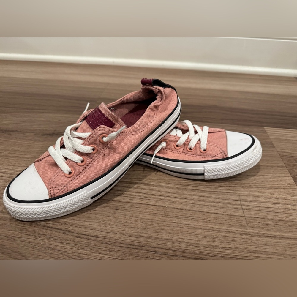 NWT- women’s slip on Converse- shoreline mauve/pink size 8